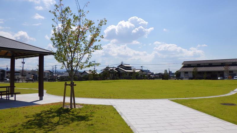 酒殿芝生公園の画像